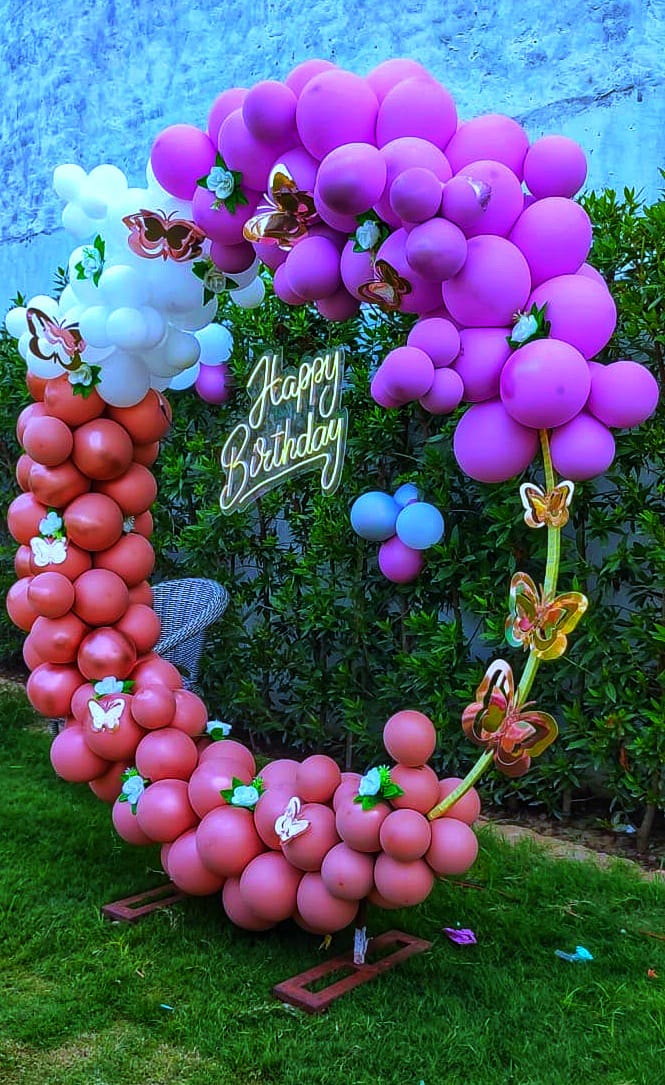 Balloon Decoration in Open