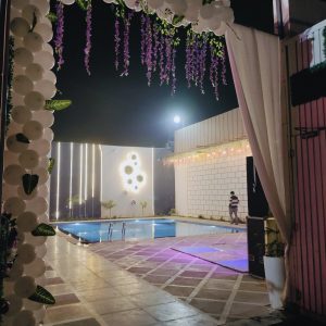 Outdoor Anniversary Decoration